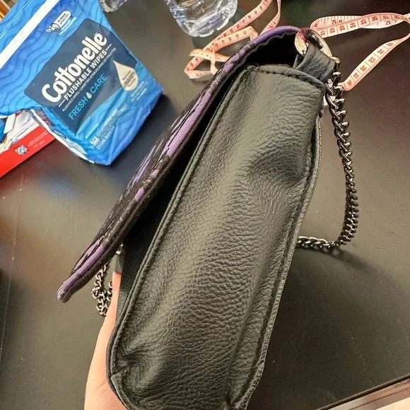 Loungefly Disney Villains Flocked Crossbody Metal Chain Purse Bag Purple Black - Picture 4 of 15